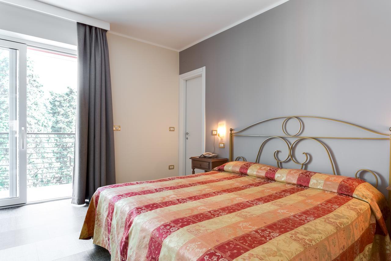 Hotel Europa Garde Extérieur photo