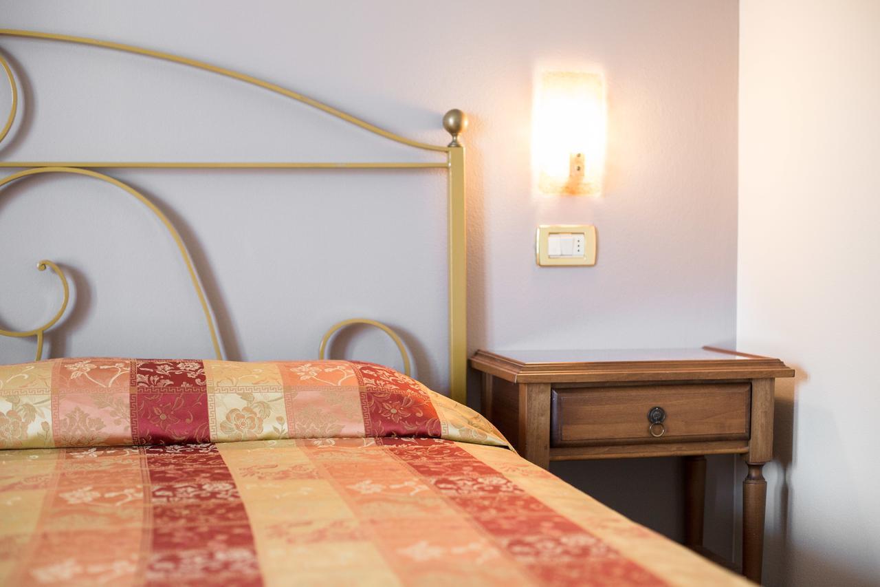 Hotel Europa Garde Extérieur photo